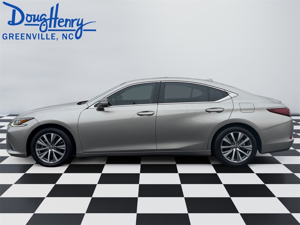 Lexus ES  2019