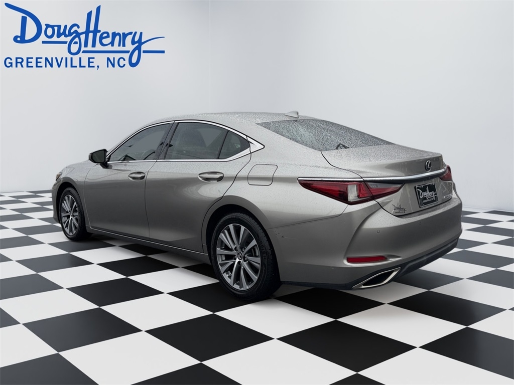 Lexus ES  2019