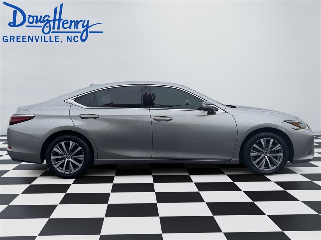 Lexus ES  2019