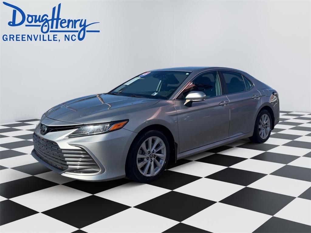 Toyota Camry  2021