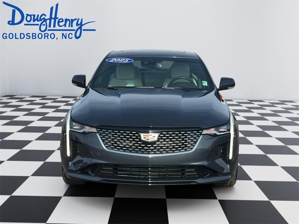 Cadillac CT4  2025