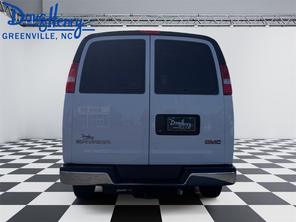 GMC Savana Cargo Van  2020