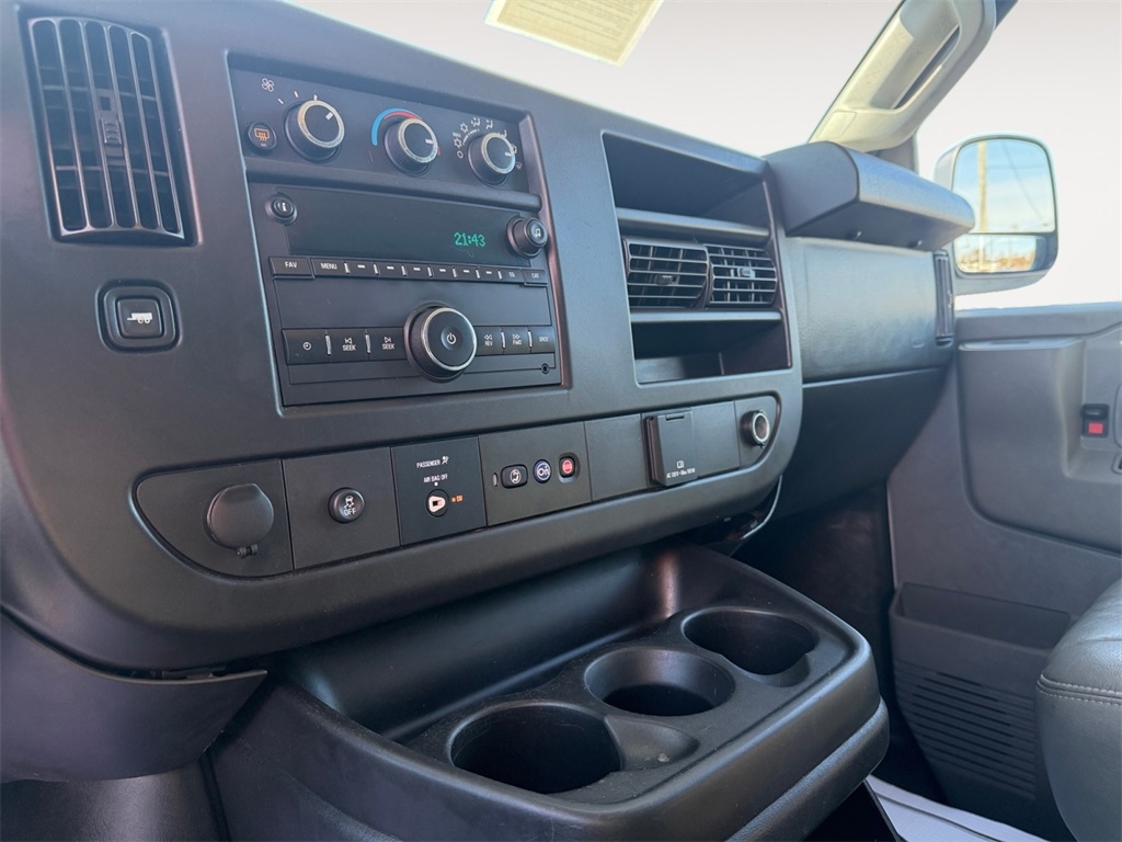 GMC Savana Cargo Van  2020