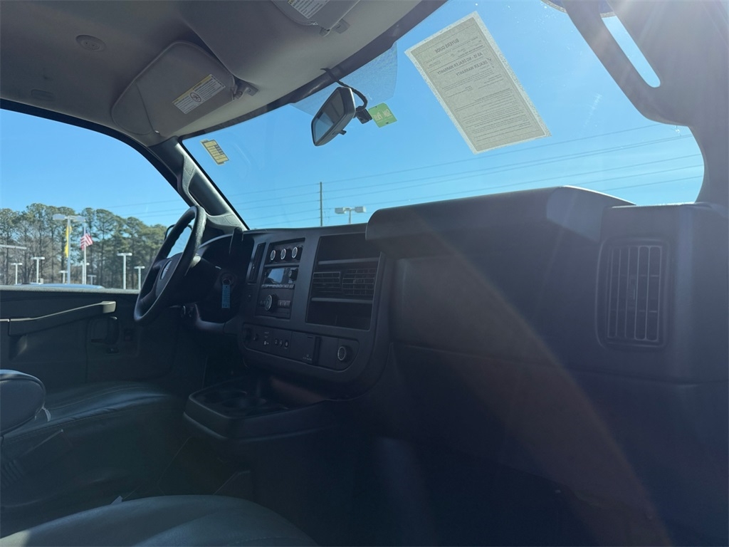 GMC Savana Cargo Van  2020