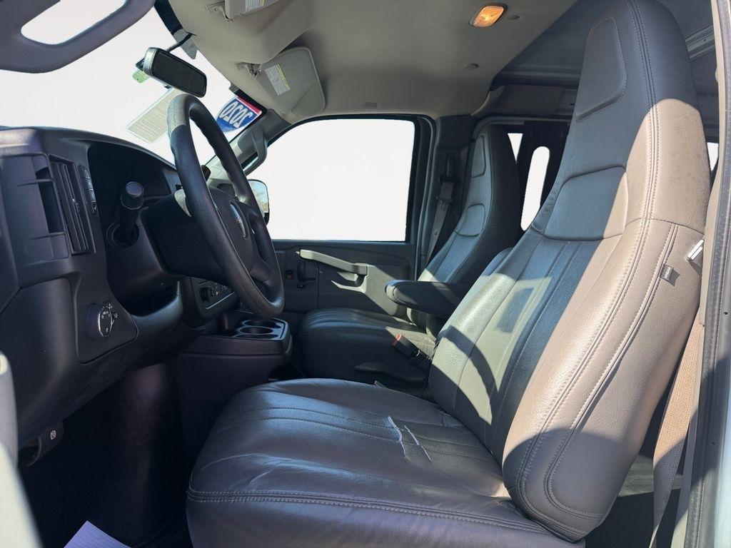 GMC Savana Cargo Van  2020