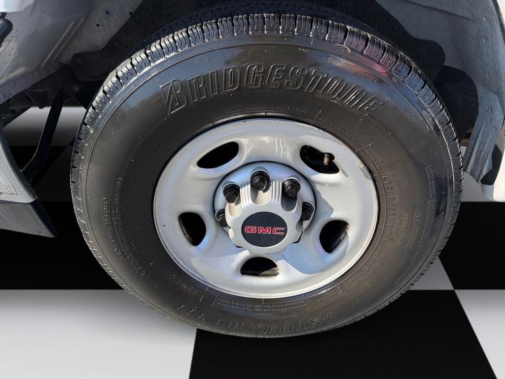 GMC Savana Cargo Van  2020