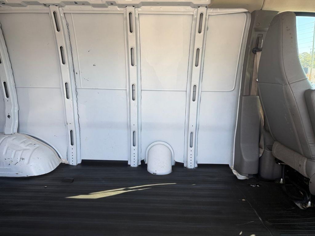 GMC Savana Cargo Van  2020