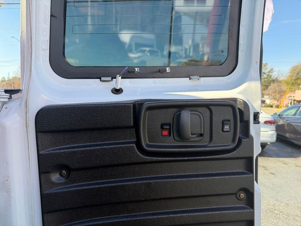 GMC Savana Cargo Van  2020