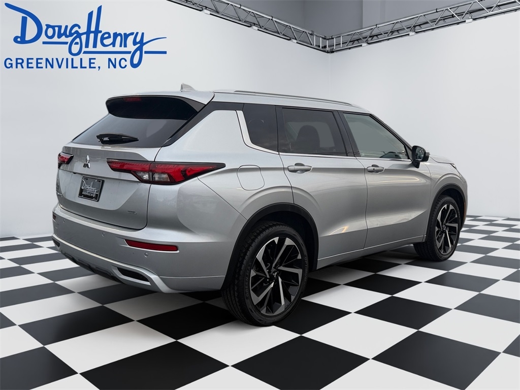 Mitsubishi Outlander  2023