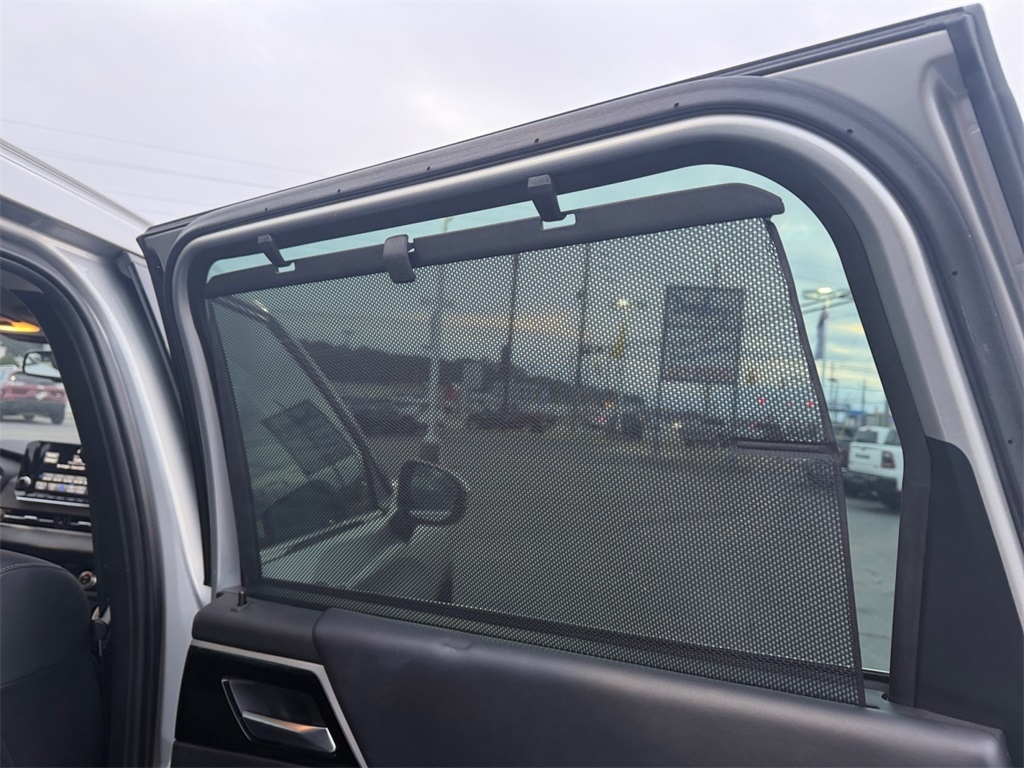 Mitsubishi Outlander  2023