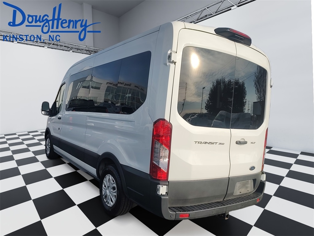 Ford Transit Passenger Wagon  2023