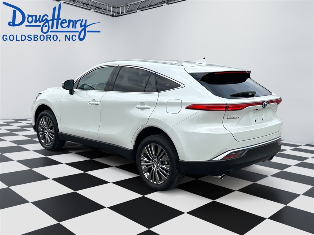 Toyota Venza  2024