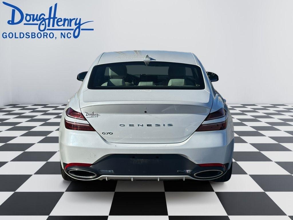 Genesis G70  2024