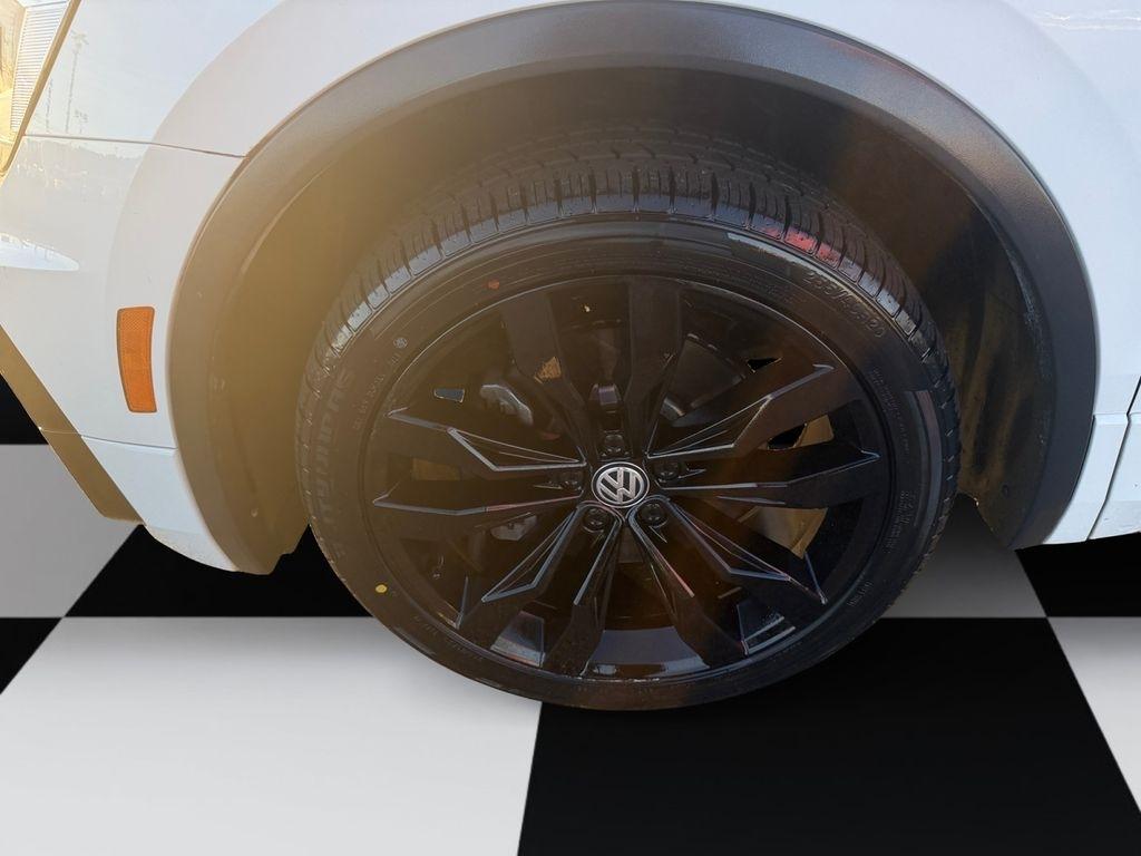 Volkswagen Tiguan  2021