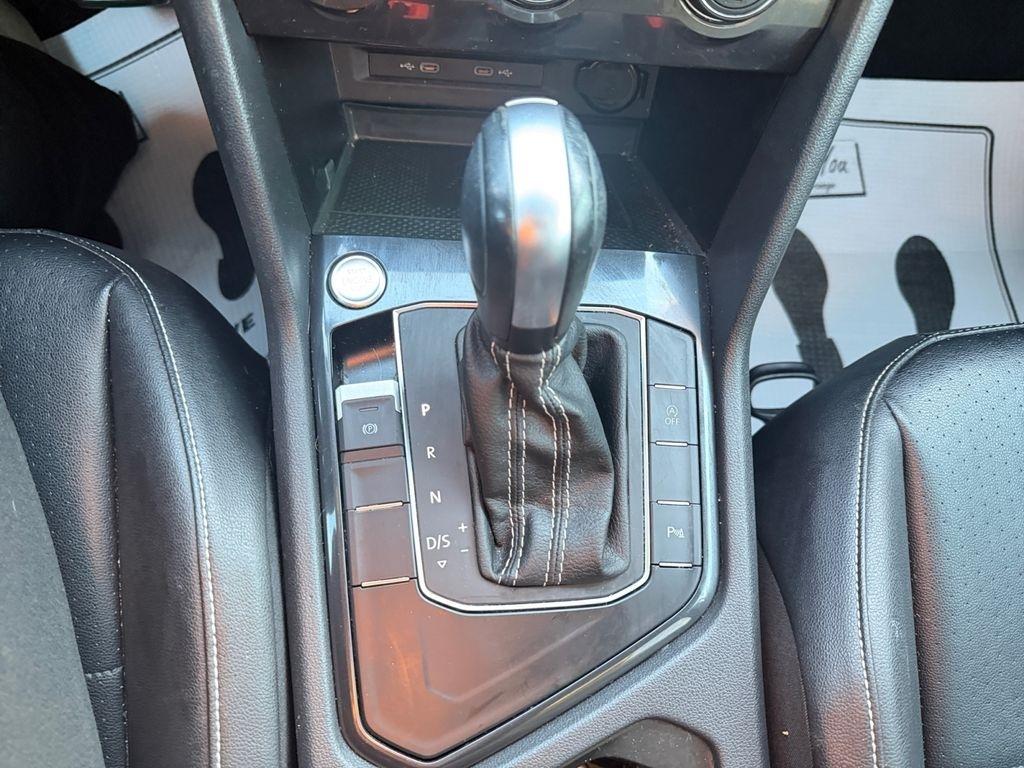 Volkswagen Tiguan  2021