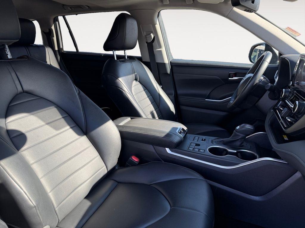 Toyota Highlander  2024