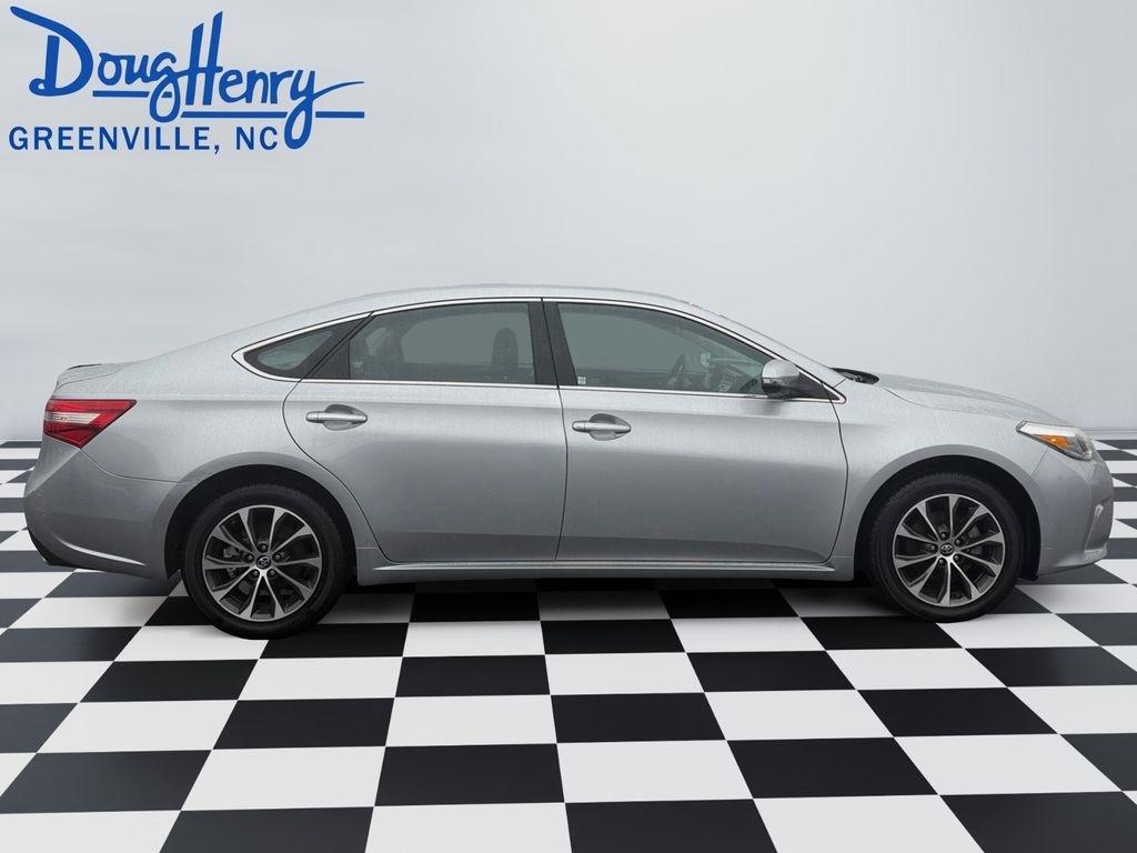 Toyota Avalon  2018