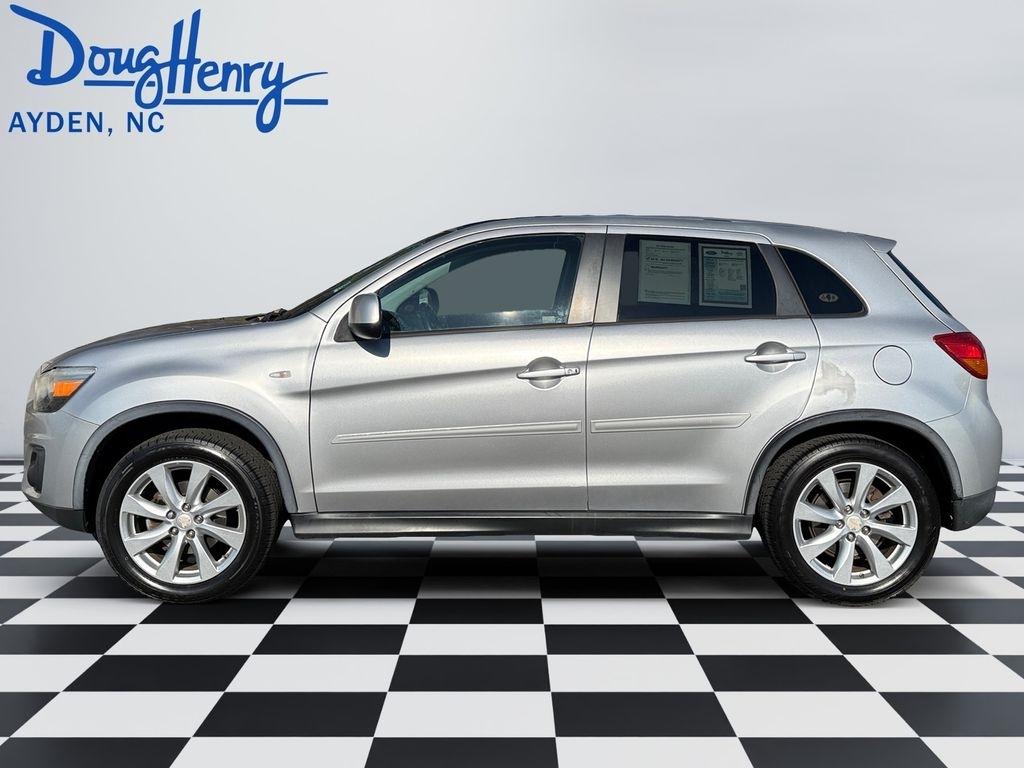 Mitsubishi Outlander Sport  2015