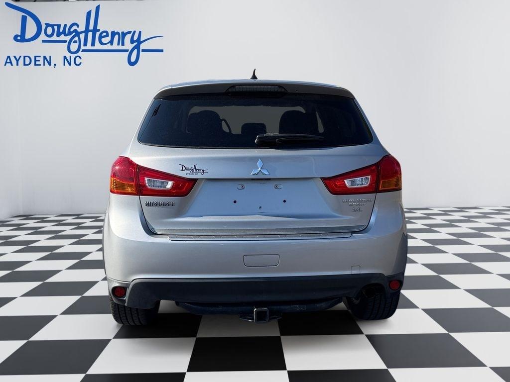 Mitsubishi Outlander Sport  2015