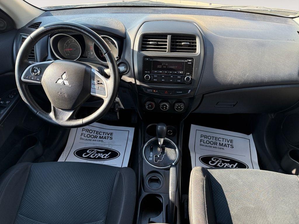 Mitsubishi Outlander Sport  2015