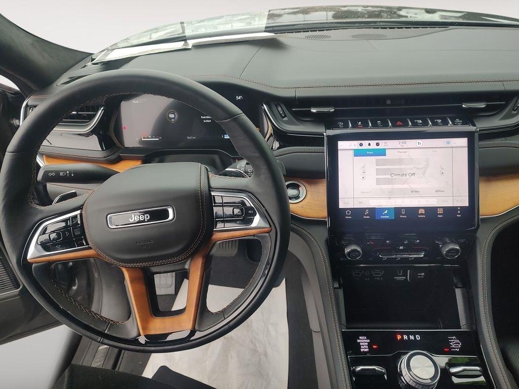 Jeep Grand Cherokee  2024