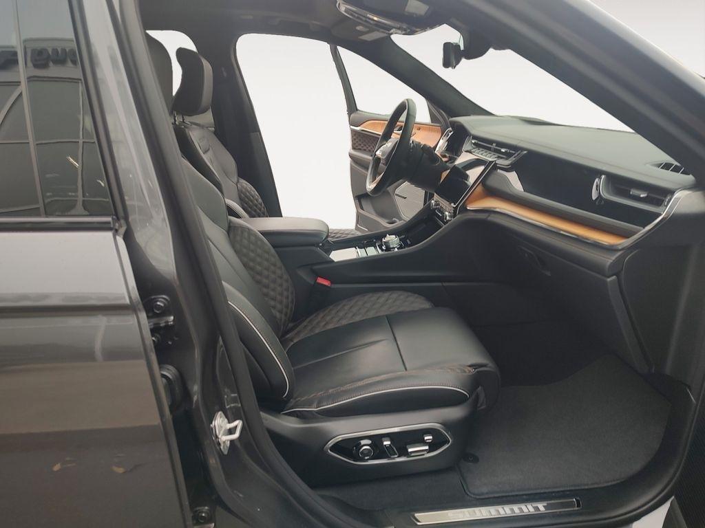 Jeep Grand Cherokee  2024