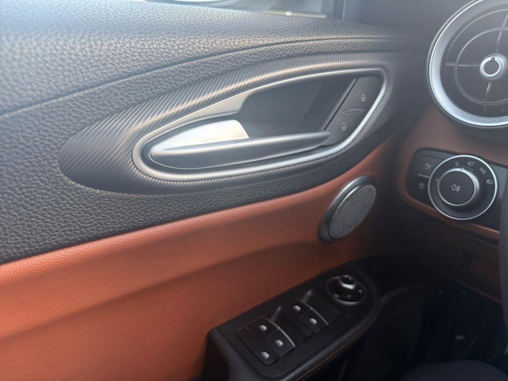 Alfa Romeo Giulia  2018