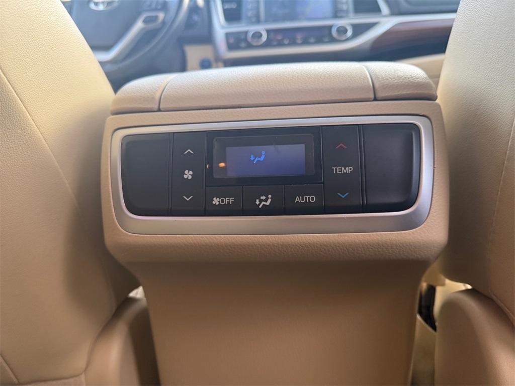 Toyota Highlander  2019