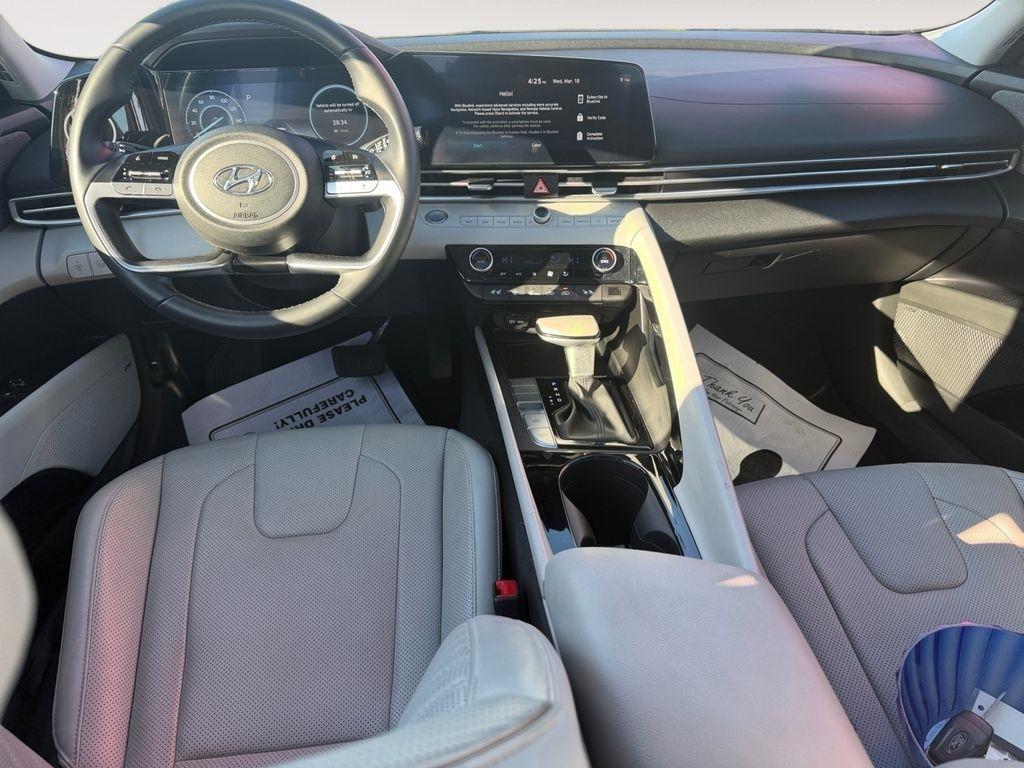 Hyundai Elantra Hybrid  2023