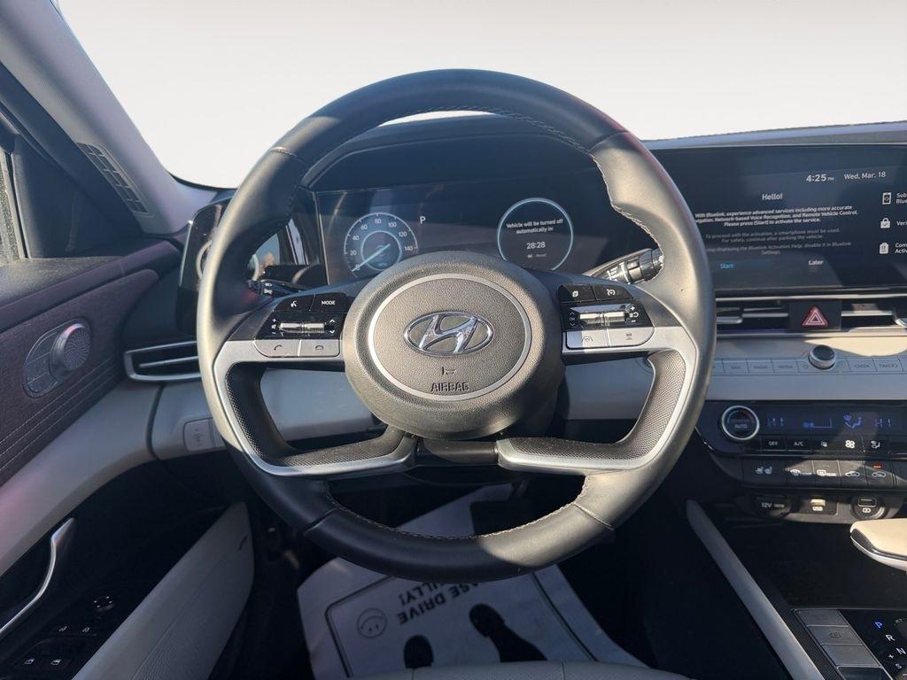 Hyundai Elantra Hybrid  2023