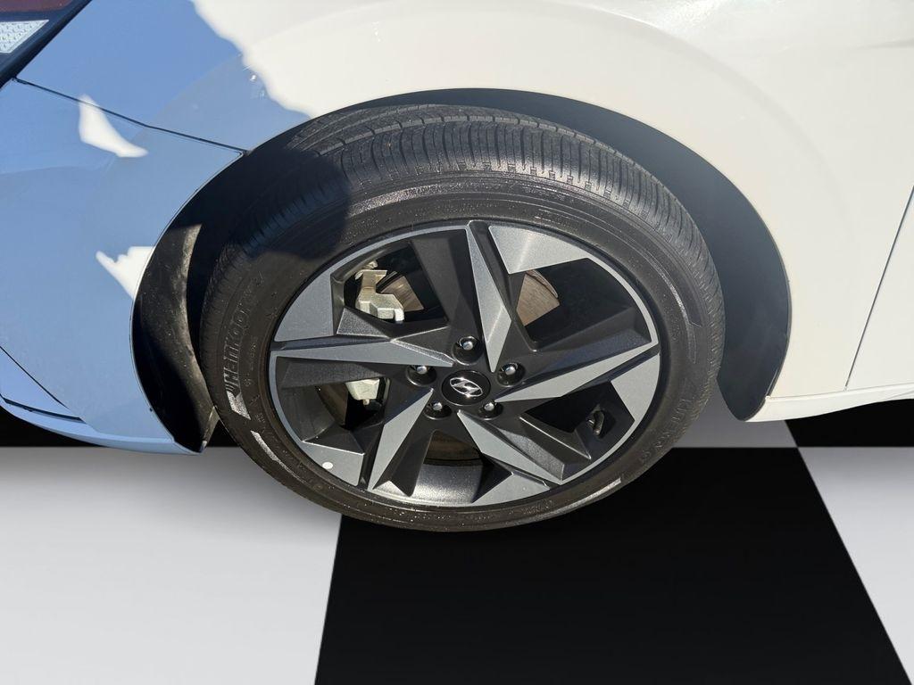 Hyundai Elantra Hybrid  2023