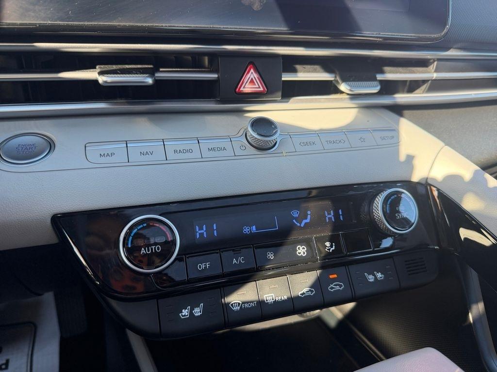 Hyundai Elantra Hybrid  2023