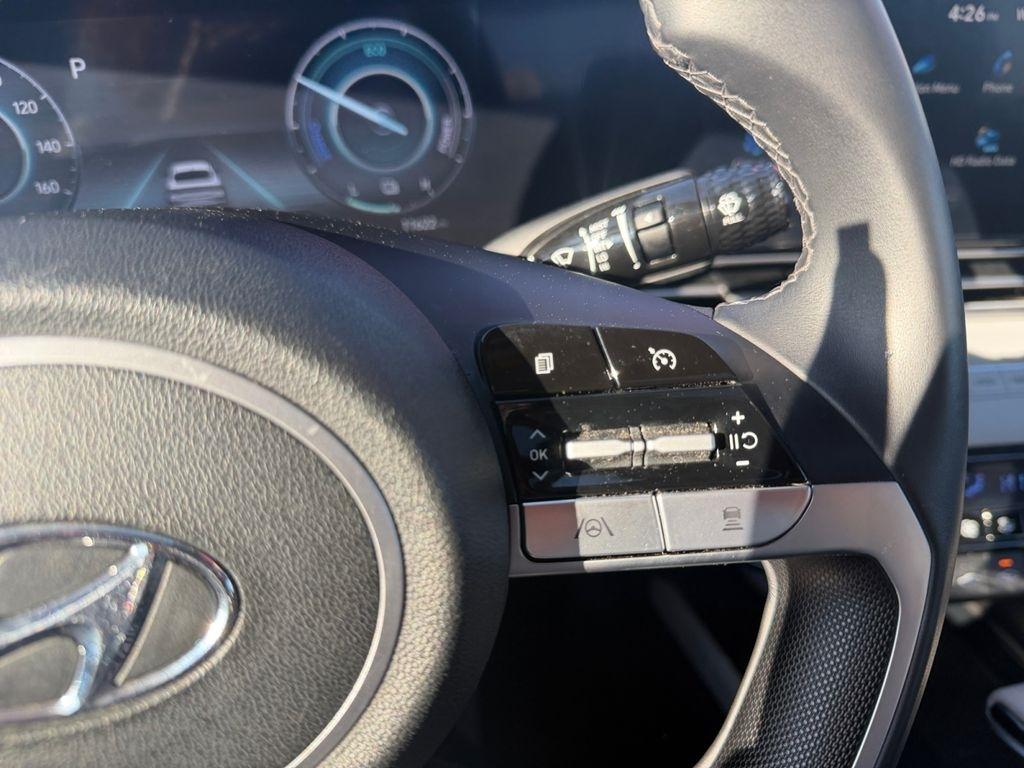 Hyundai Elantra Hybrid  2023