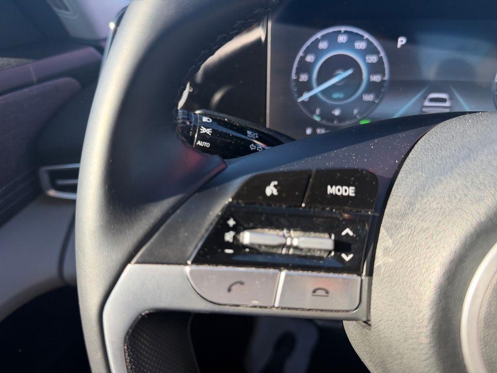 Hyundai Elantra Hybrid  2023