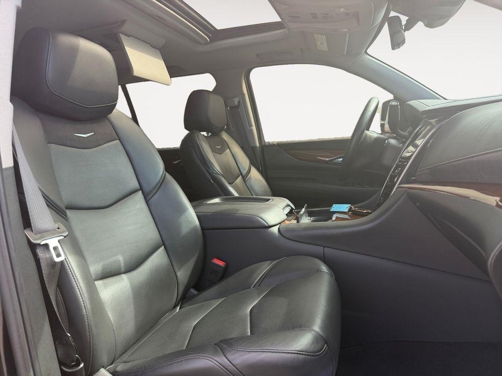 Cadillac Escalade ESV  2020