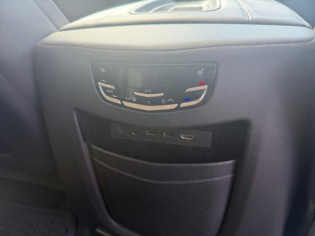 Cadillac Escalade ESV  2020