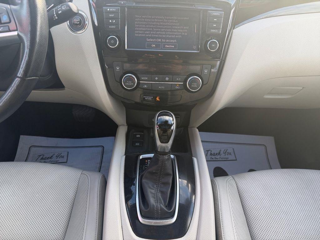 Nissan Rogue Sport  2022