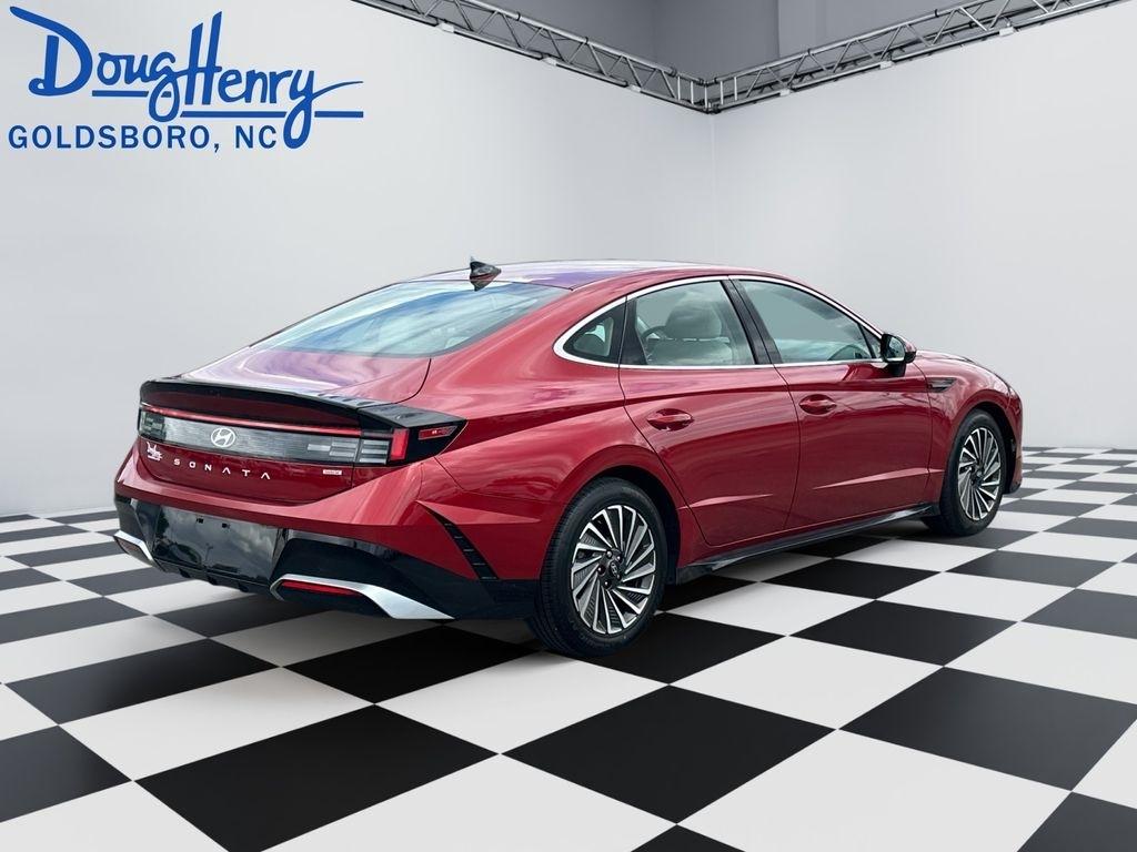 Hyundai Sonata Hybrid  2025
