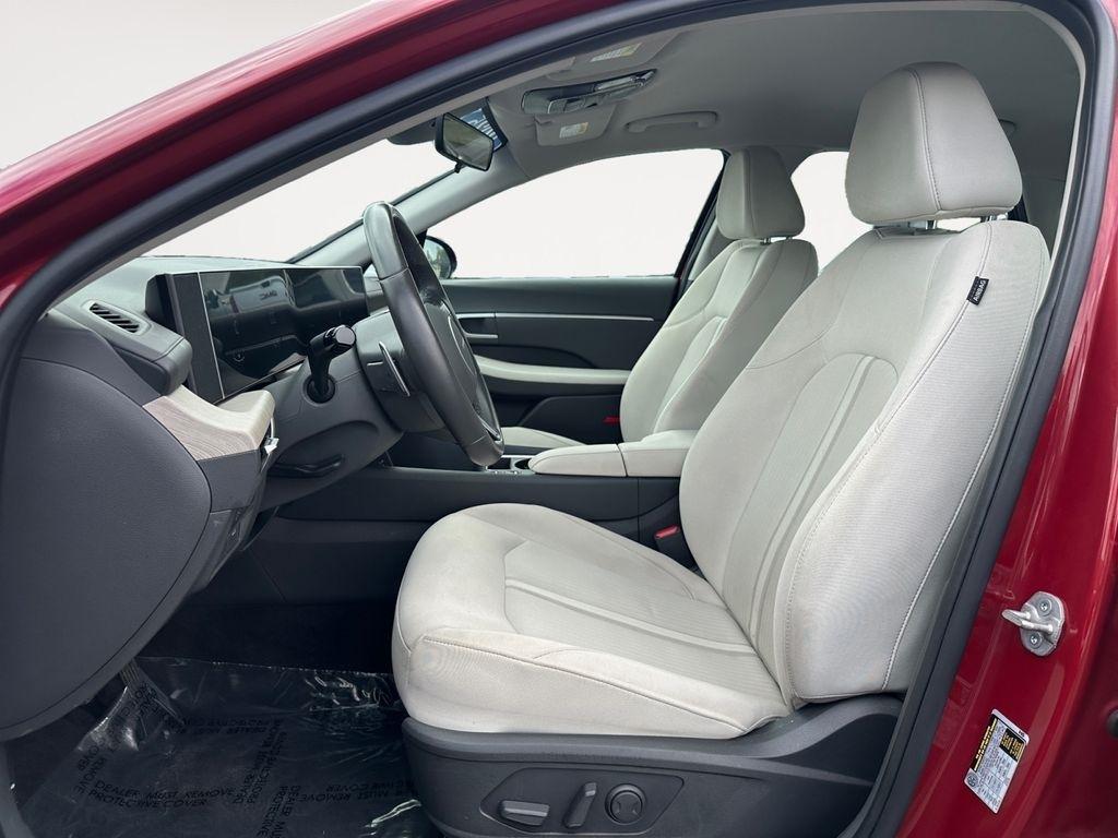 Hyundai Sonata Hybrid  2025