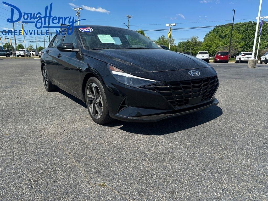 Hyundai Elantra  2023