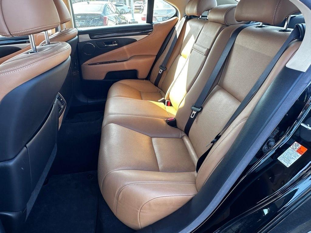 Lexus LS  2017