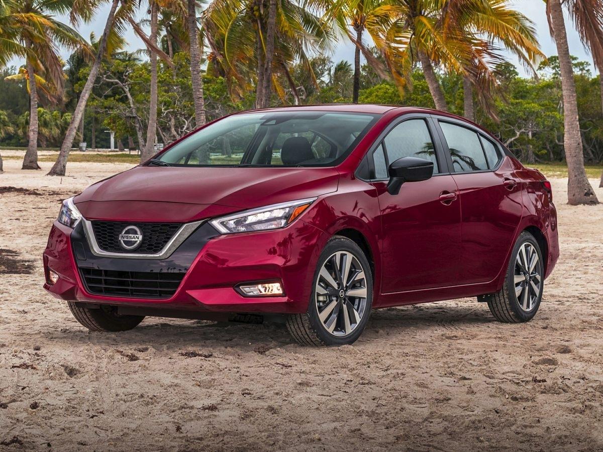 Nissan Versa  2021