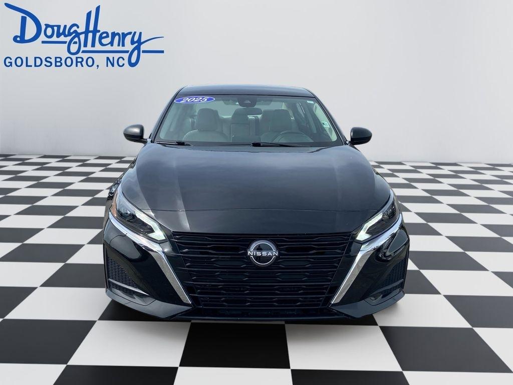 Nissan Altima  2025