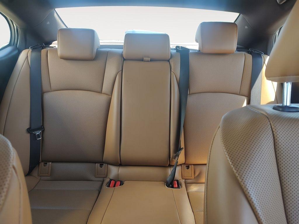 Lexus ES  2021
