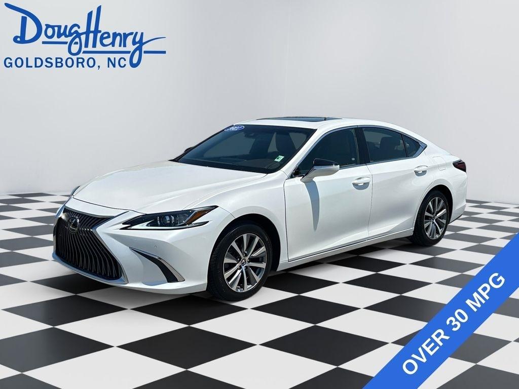 Lexus ES  2021