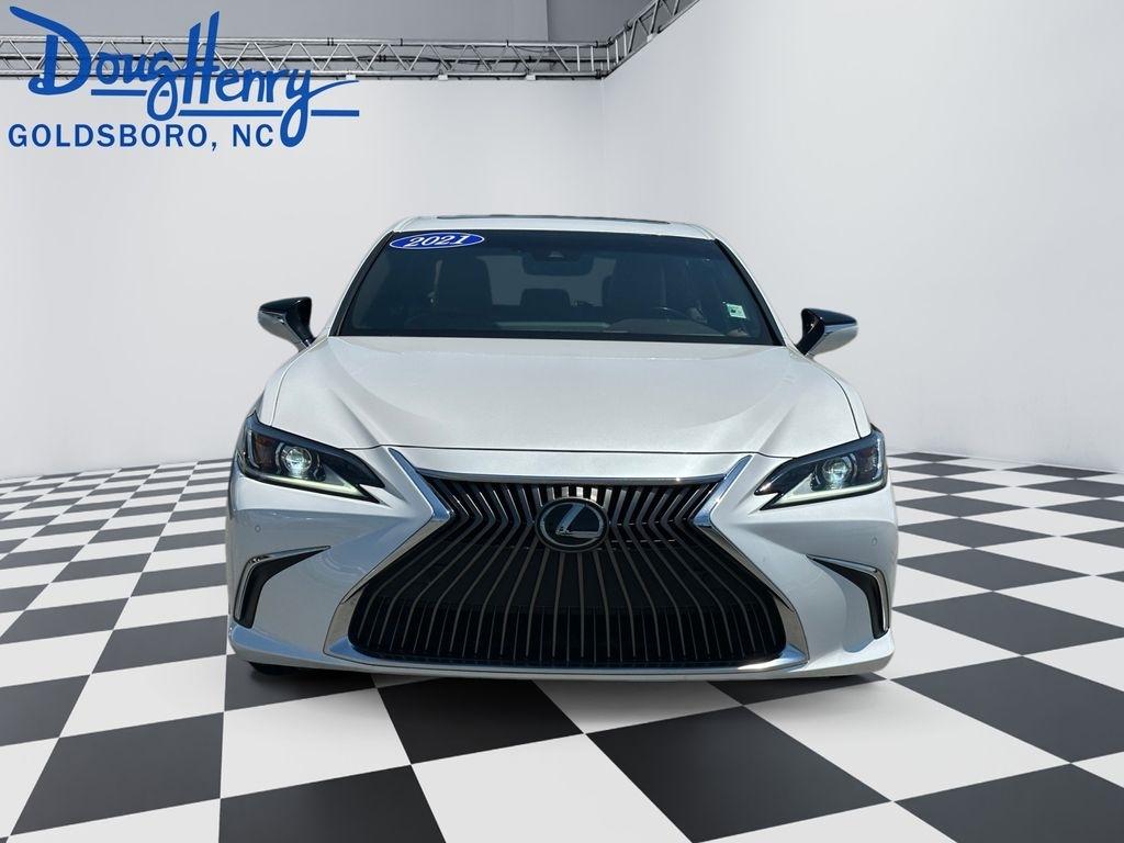 Lexus ES  2021