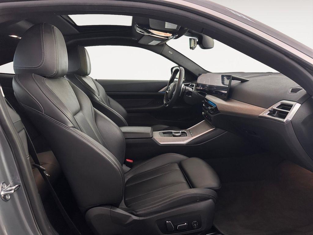 BMW 4 Series  2025