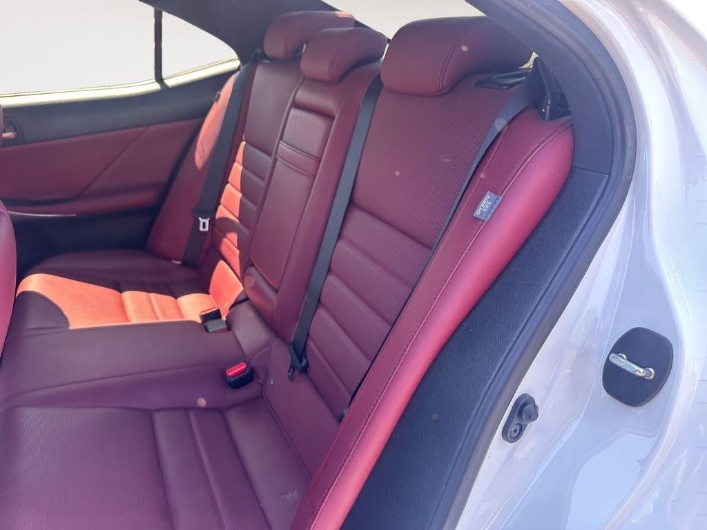 Lexus IS  2020