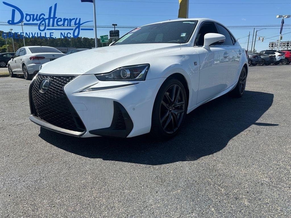 Lexus IS  2020