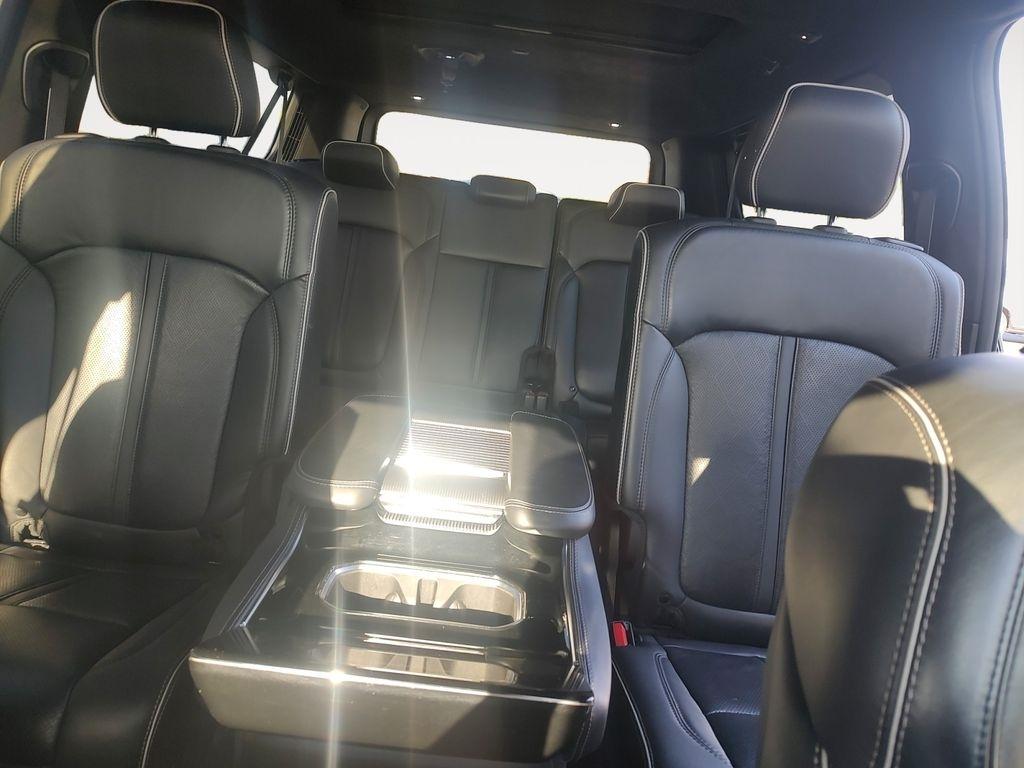 Jeep Grand Wagoneer L  2024